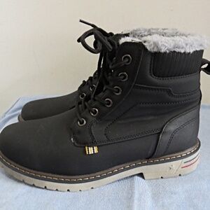 NEW Mishansha  Womens  Winter Hiking Boots Warm Lined Size 40 (9 US)